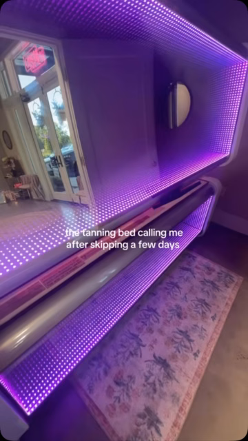 If only the tanning bed could talk 🤣  Oconee Tan + Wellness 
📍 @thevillagemalcombridge 
📱 706-818-2722